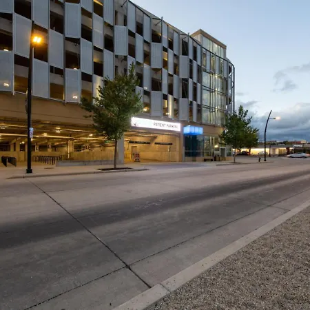 Flexhome Skywalk To Fiserv U10 With Rooftop, Gym, And Parking Milwaukee Extérieur photo