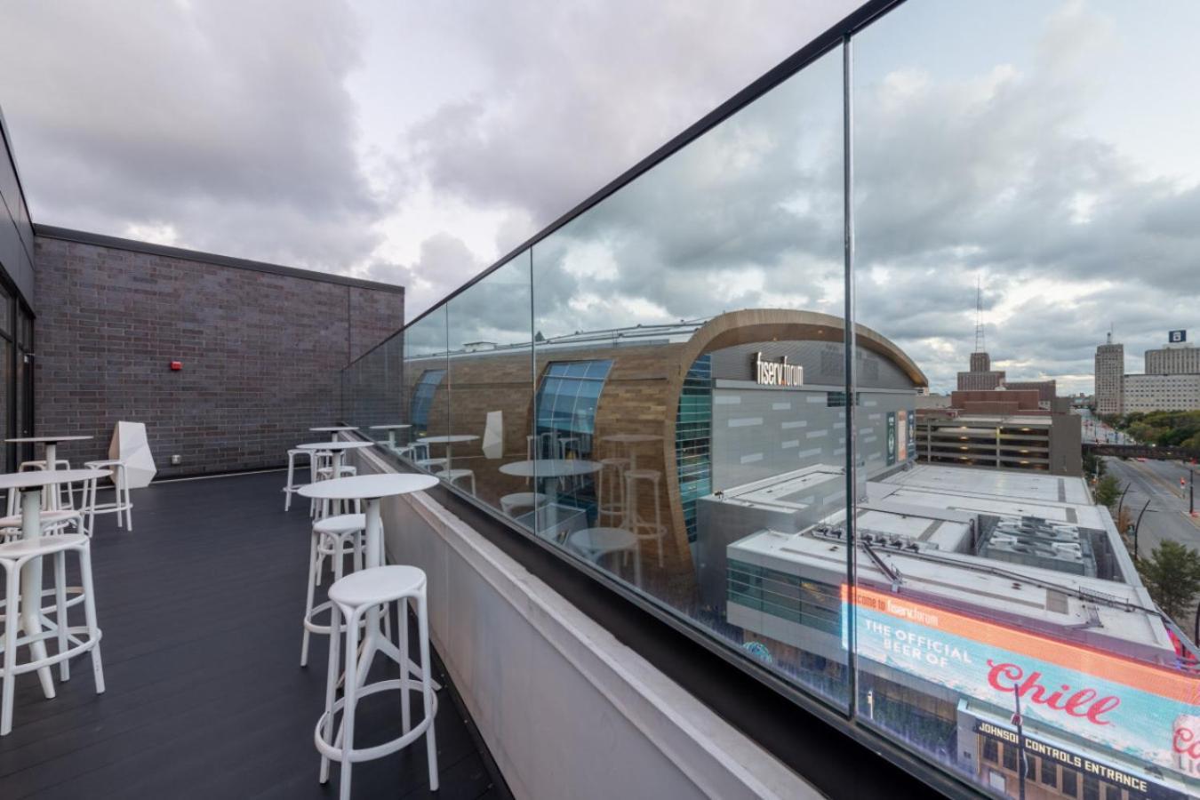 Flexhome Skywalk To Fiserv U10 With Rooftop, Gym, And Parking Appartement Milwaukee
