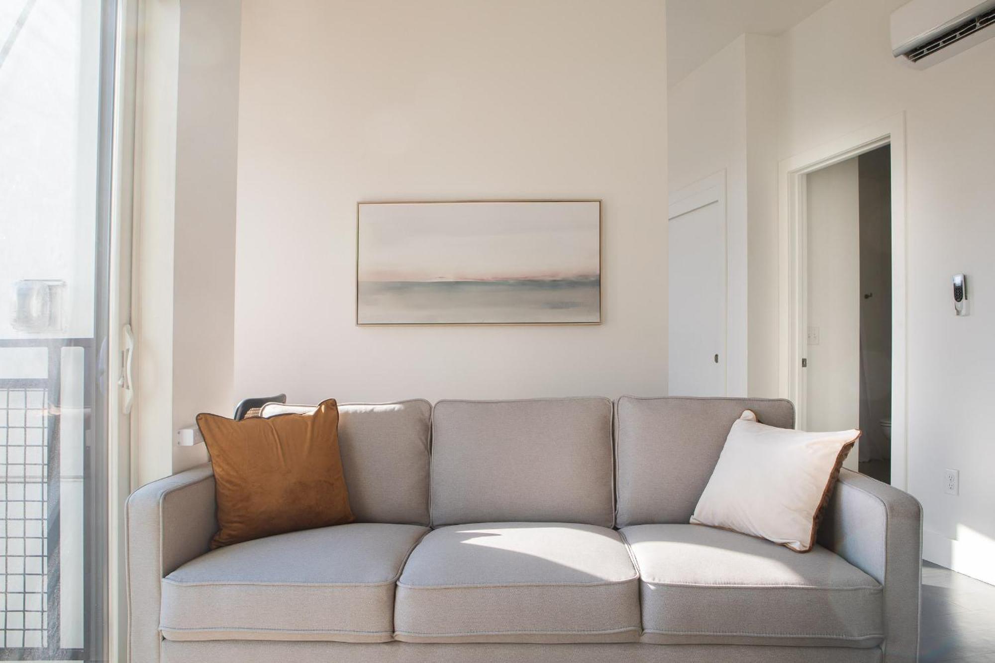 Flexhome Skywalk To Fiserv U10 With Rooftop, Gym, And Parking Appartement