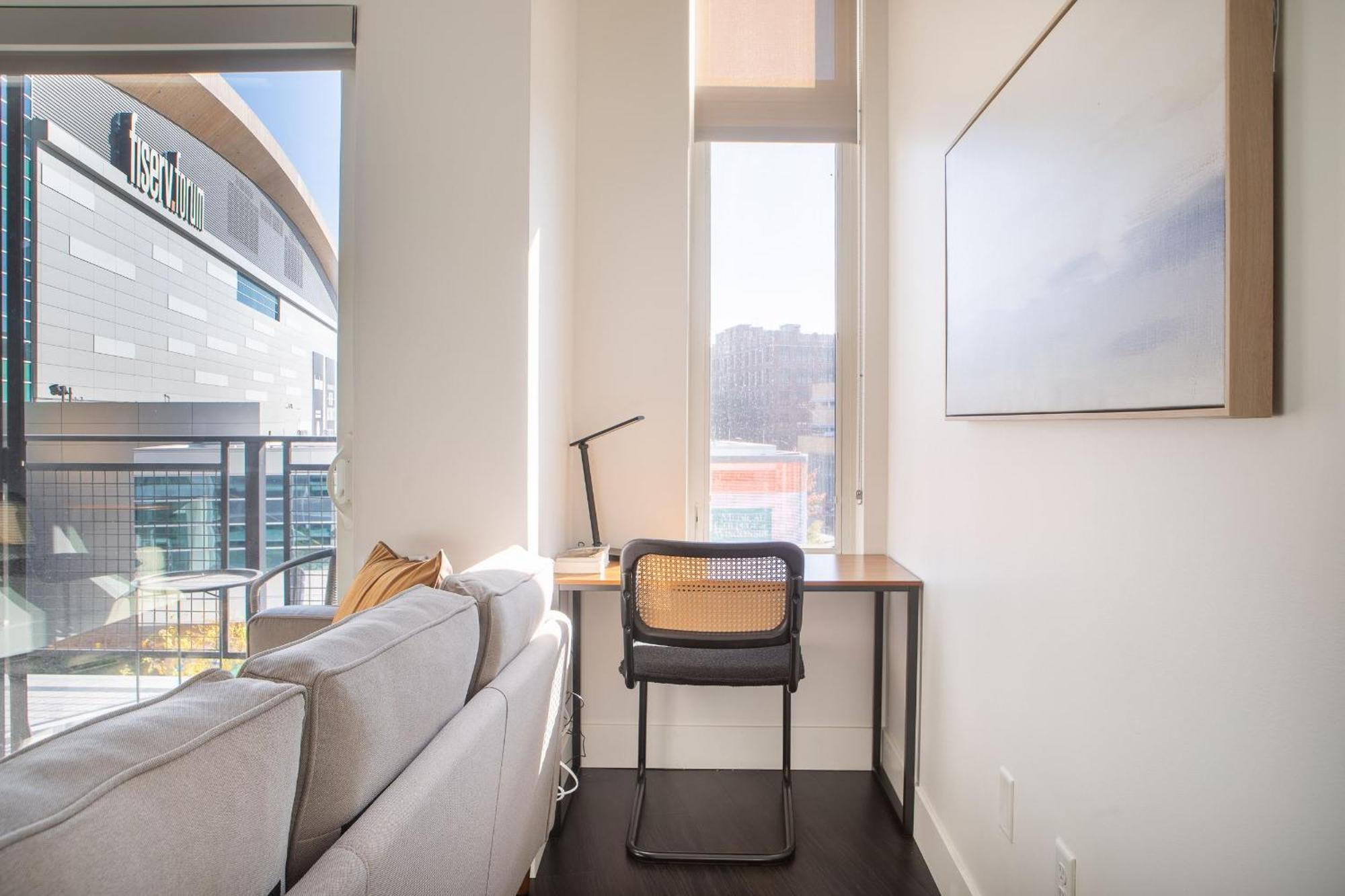 Modern With Skywalk To Fiserv, Rooftop, And Parking * Milwaukee
